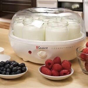 Euro Cuisine, YM80 Yogurt Maker, Kitchen Appliance Tool, White 7 Glass Jars🔥